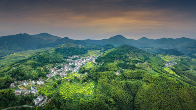 金色屿山村风采组图5