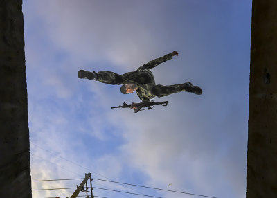 凌空飞越