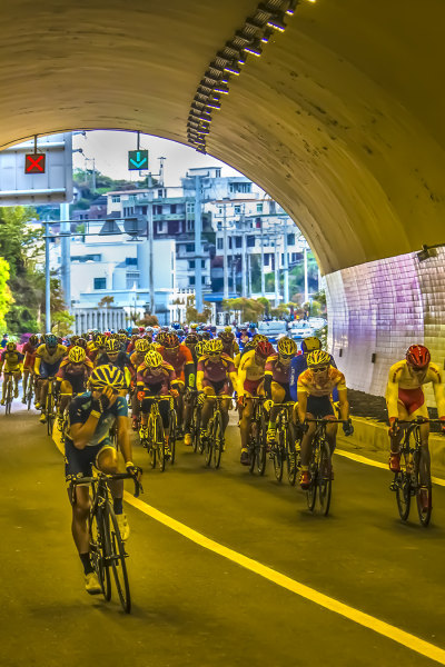 〈 激情的碰撞〉  全国公路自行车冠军赛 (温州站) 在洞头举行