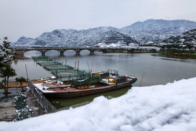 罗山雪韵