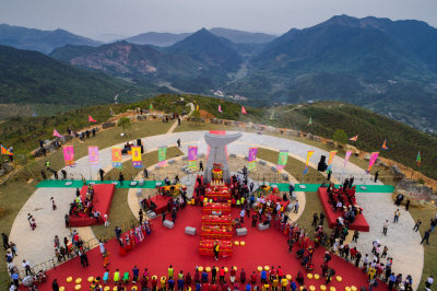 《畲乡祭祖》组照 