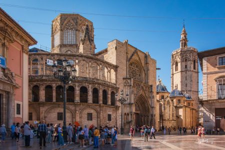 跟我一起骑行，去认识西班牙瓦伦西亚这座古城。