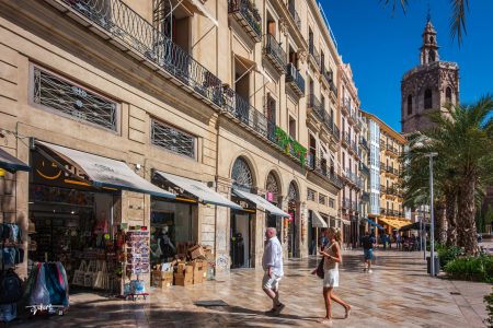 跟我一起骑行，去认识西班牙瓦伦西亚这座古城。