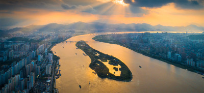 夕照瓯江两岸