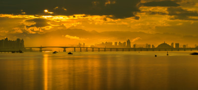 胜似海市蜃楼