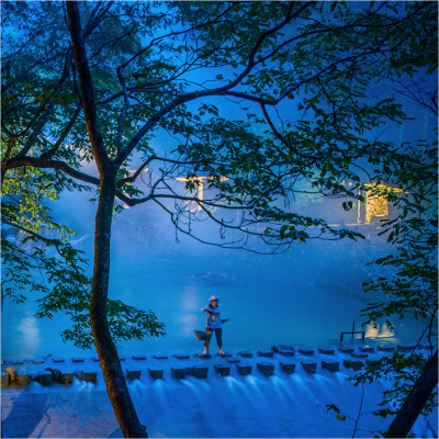 纸山夜色