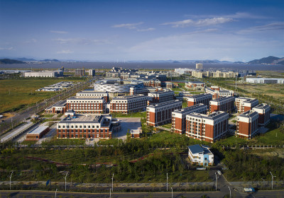 大美工贸学院