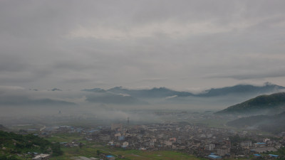 薄雾中仙岩
