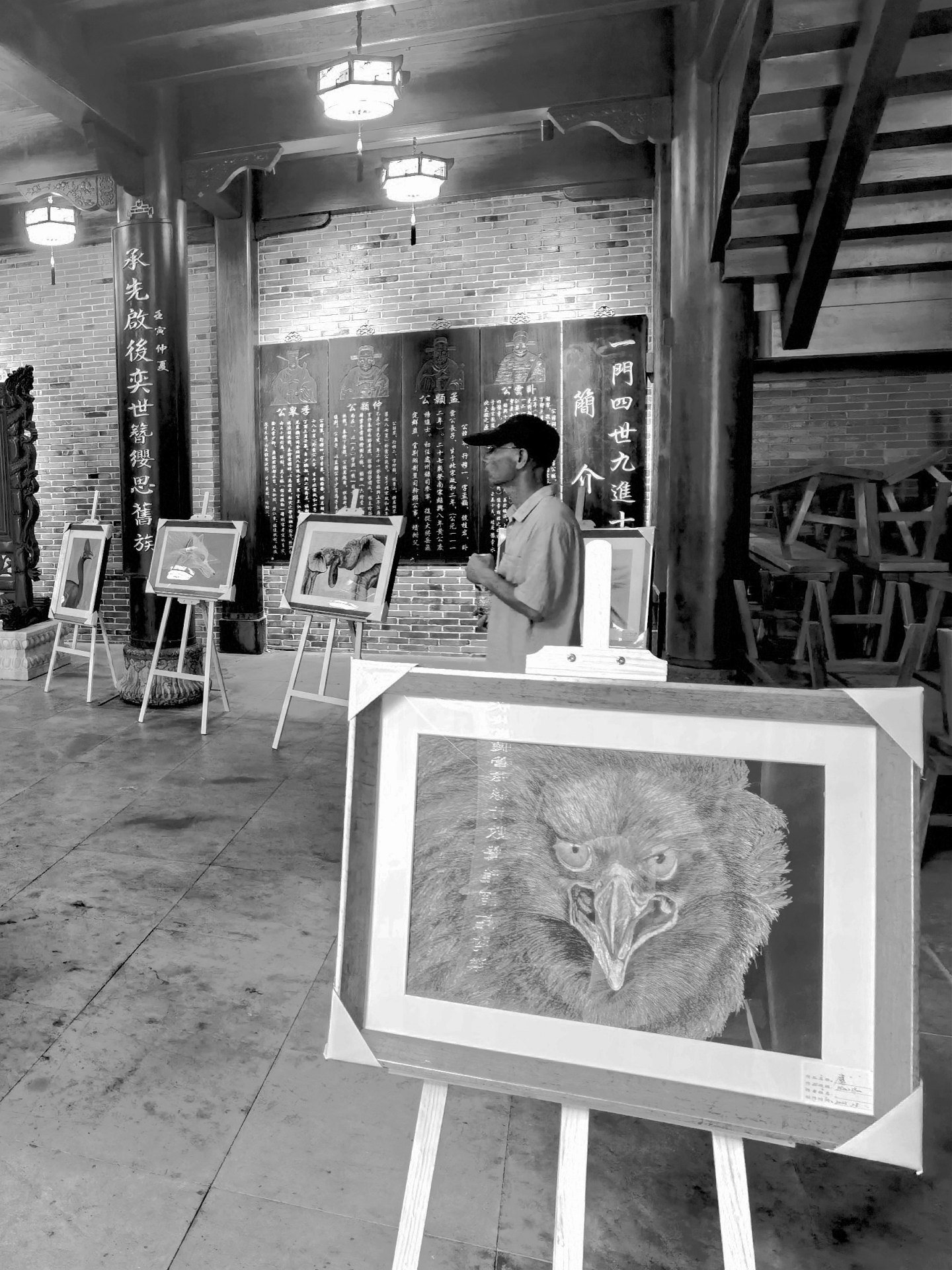 《张亚冬钢笔画展剪影》组照17张