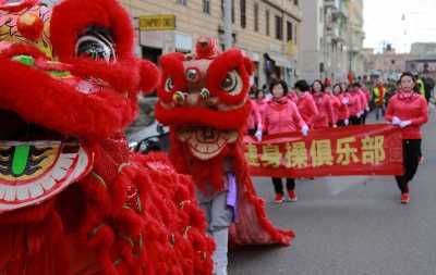 春节巡游队，舞狮