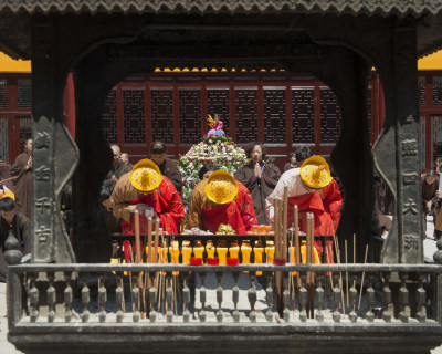 天护寺祭拜活动拍摄于温州仙岩