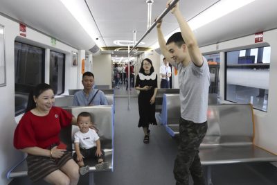 “幸福列车”到龙湾