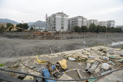 政府启动了护城河保卫战