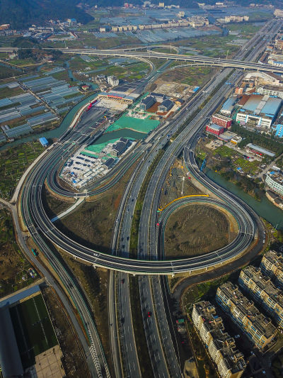 绕西南通车 