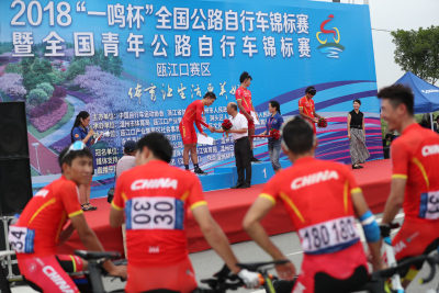 风驰电掣