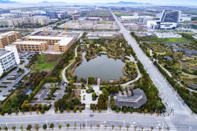 《俯瞰新月公园》组照之三