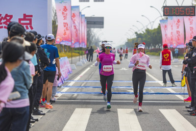 《又是一年樱花欢乐跑》组照8