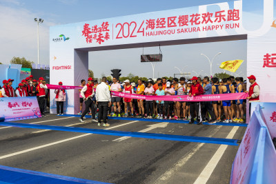 《又是一年樱花欢乐跑》组照9