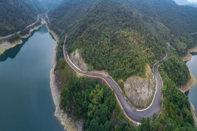 《青山绿水泽雅步行观光道英姿》组图3