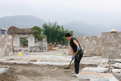 《修建中的浙南一大旧址》组照之二