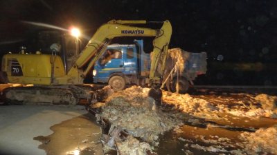 2014.5.28，苍南钱库，深夜打击废布角料褪色加工点，“五水共治”岸上进行时