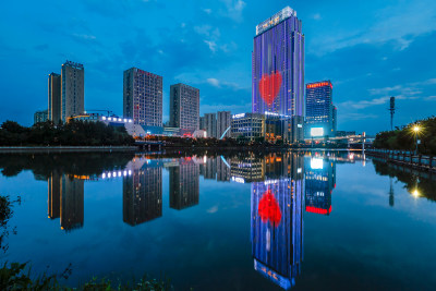 高铁新城最美夜色
