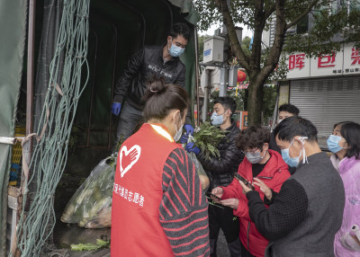 《人间温情组照之五》