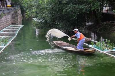 泼药水