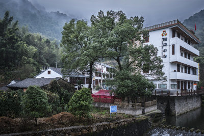 美丽肇山组照3