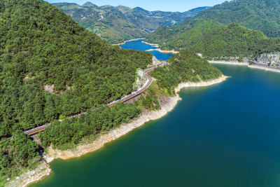 俯瞰泽雅水库