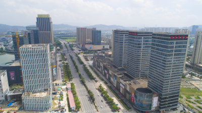 高铁新城日新月异。