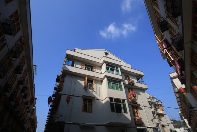  改善后的移民村