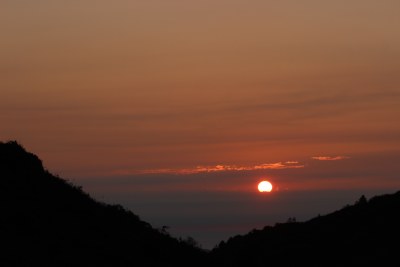 琦云山日出