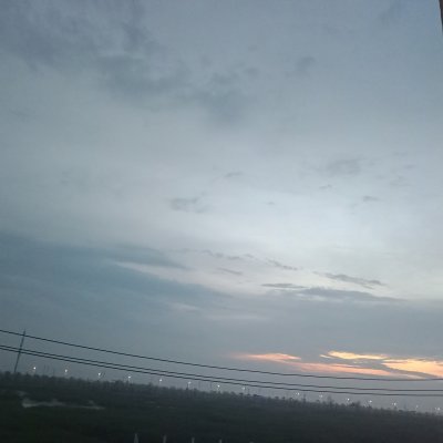 天高云淡
