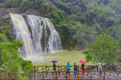 雨中七瀑涧（3）