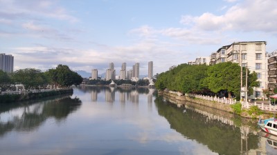 组照 汇昌河的早晨